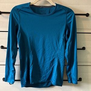 Patagonia Midweight Capilene baselayer long sleeve shirt